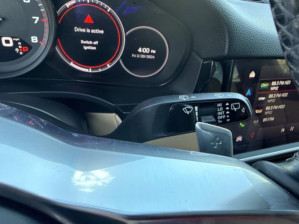 Used 2022 Porsche Cayenne Platinum Edition image 38