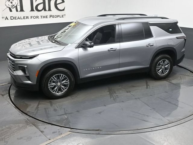 Used 2026 Chevrolet Traverse LT w/ Driver Confidence Package FWD image 47