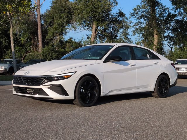 New 2026 Hyundai Elantra SEL Sport FWD image 2
