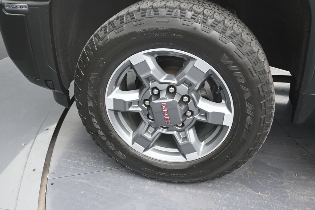 Used 2025 GMC Sierra 2500 SLT w/ SLT Premium Package AWD/4WD image 12