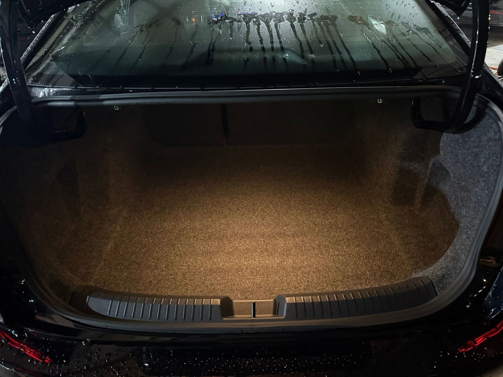 Used 2025 Volkswagen Jetta SE image 32