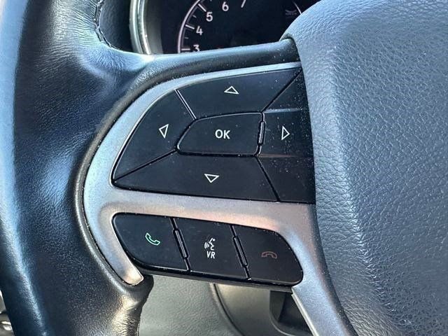 Used 2020 Jeep Grand Cherokee Laredo image 26