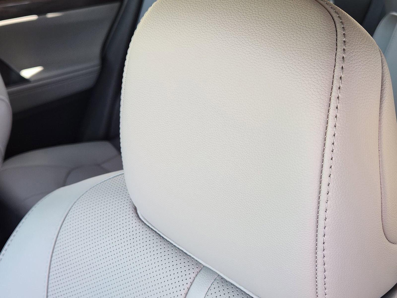 New 2026 Toyota Highlander Limited AWD/4WD image 14