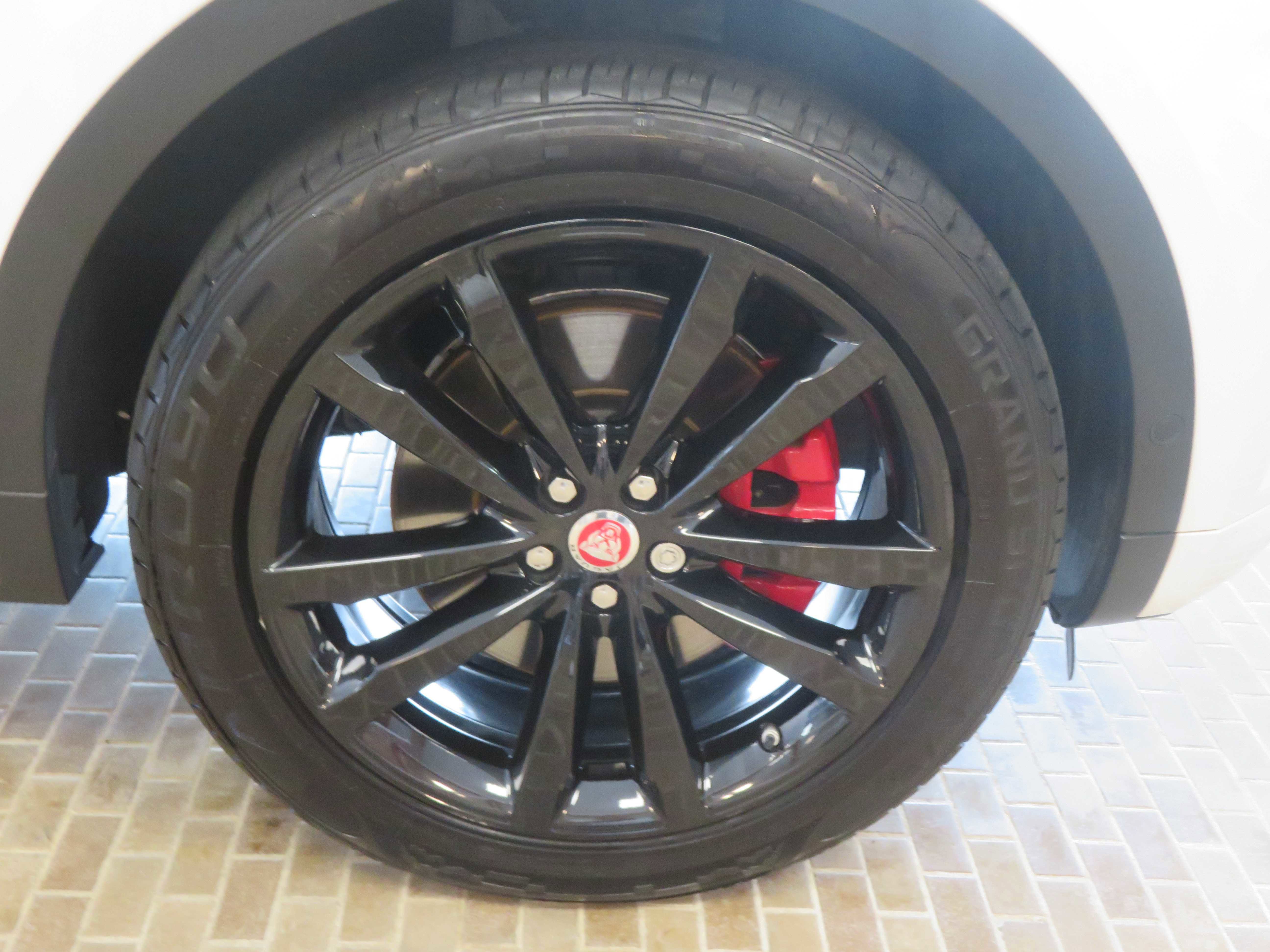 Used 2020 Jaguar E-PACE R-Dynamic SE AWD/4WD image 10