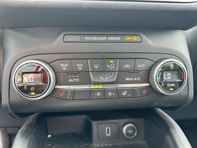 Used 2020 Ford Escape Titanium AWD/4WD image 40
