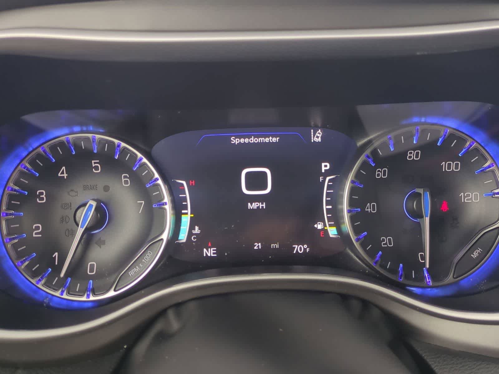 New 2027 Chrysler Pacifica Select FWD image 32