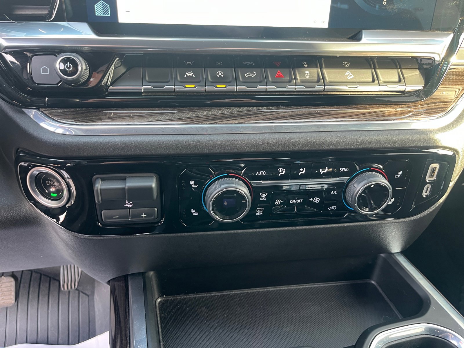 Used 2024 Chevrolet Silverado 1500 RST image 29