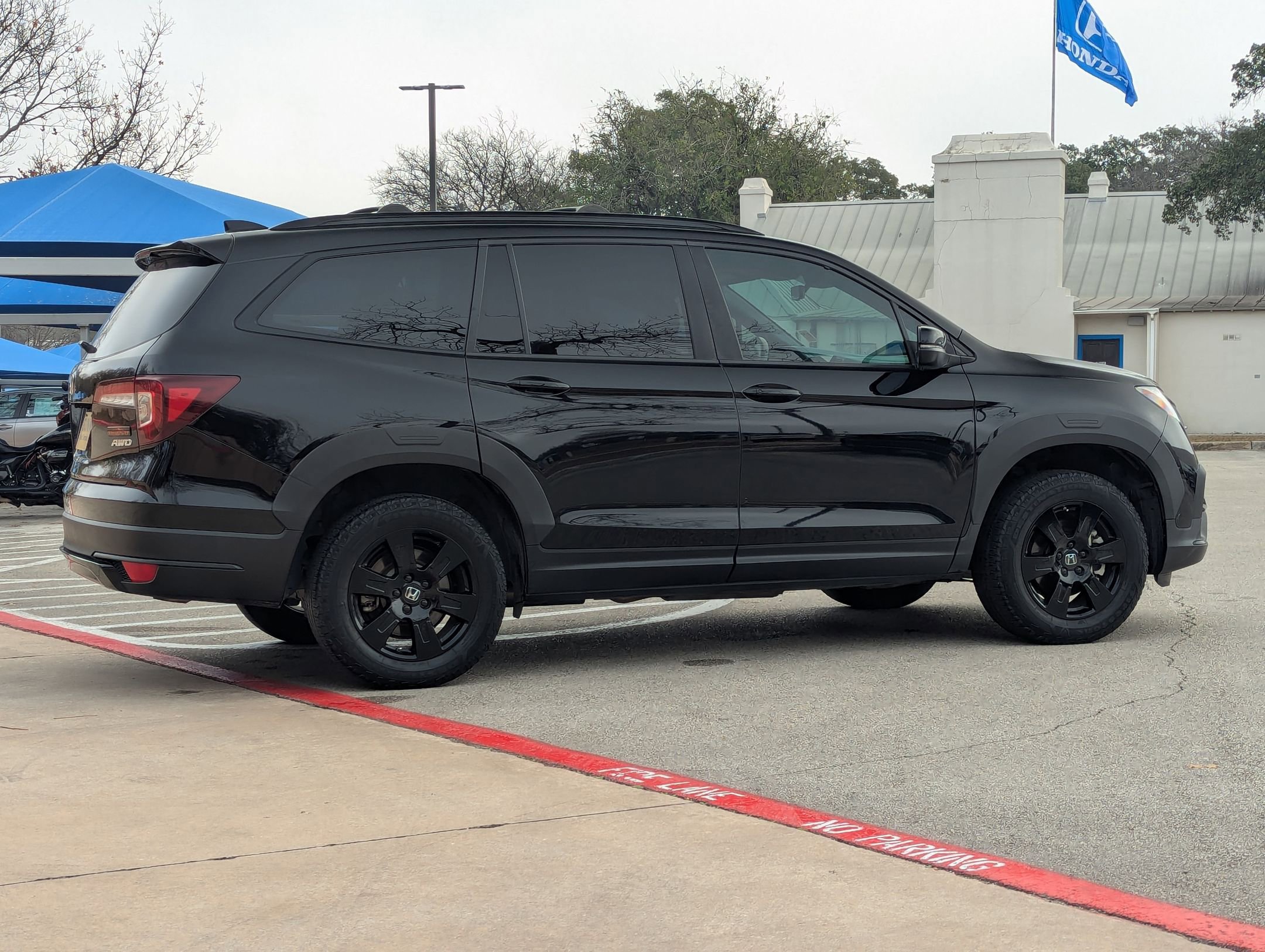 Used 2022 Honda Pilot TrailSport image 4