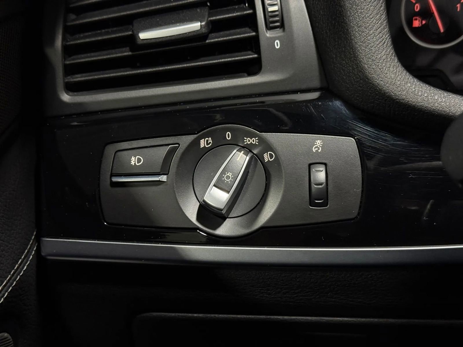 Used 2018 BMW X4 M40i image 31