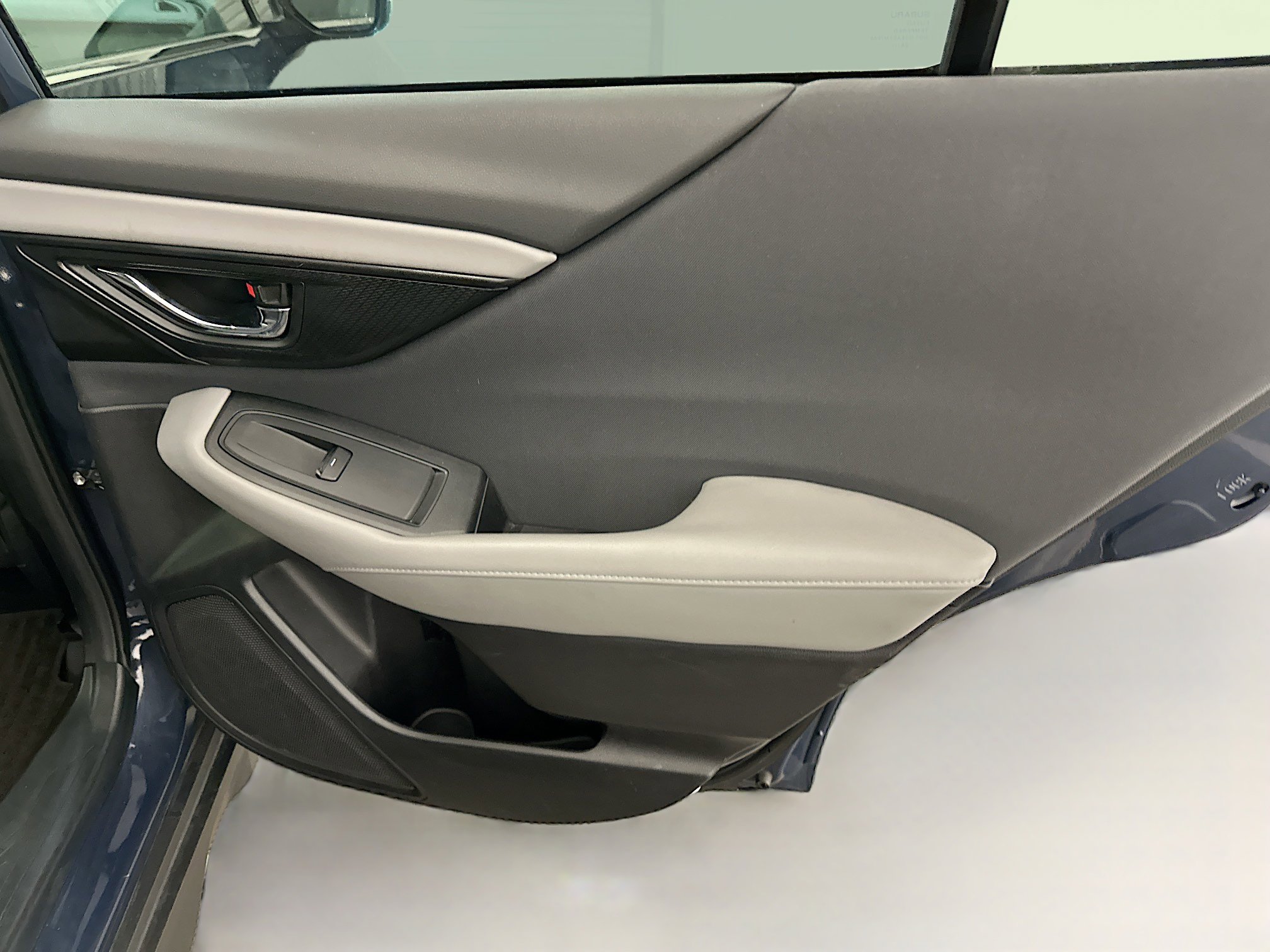 Used 2025 Subaru Outback Premium image 33