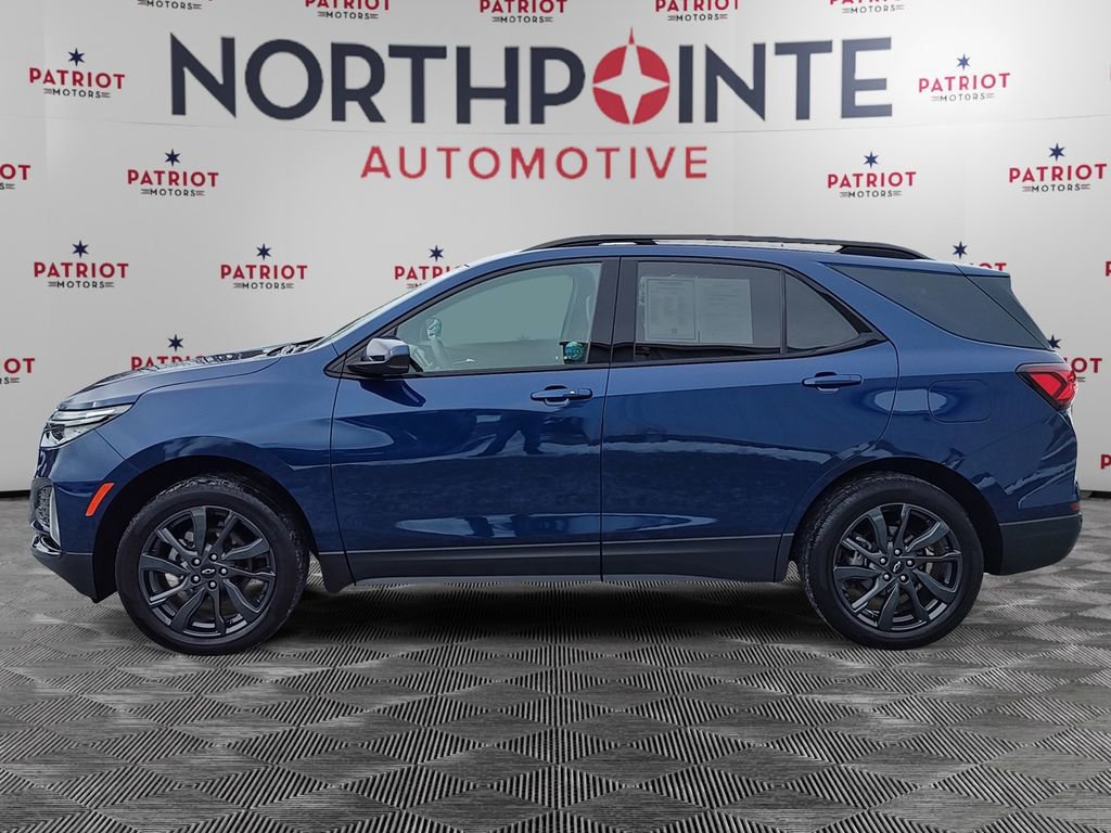 Used 2023 Chevrolet Equinox RS image 3
