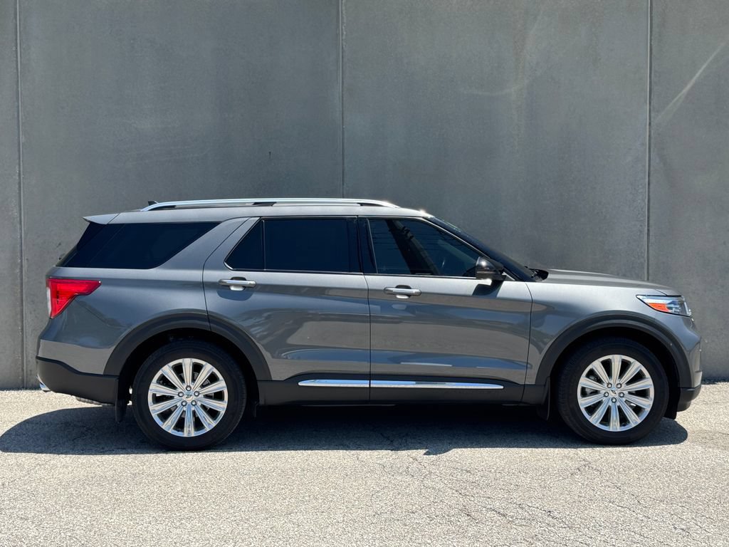 Used 2023 Ford Explorer Limited w/ Limited Technology Package AWD/4WD image 3