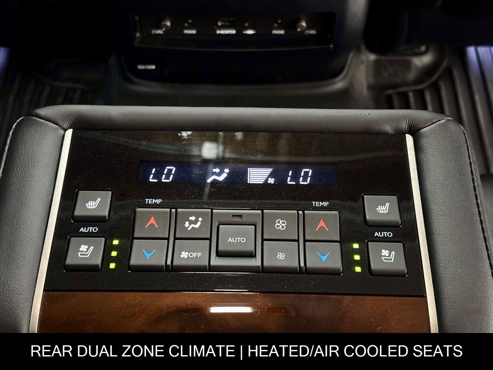 Used 2018 Lexus LX 570 4WD w/ Luxury Package image 22