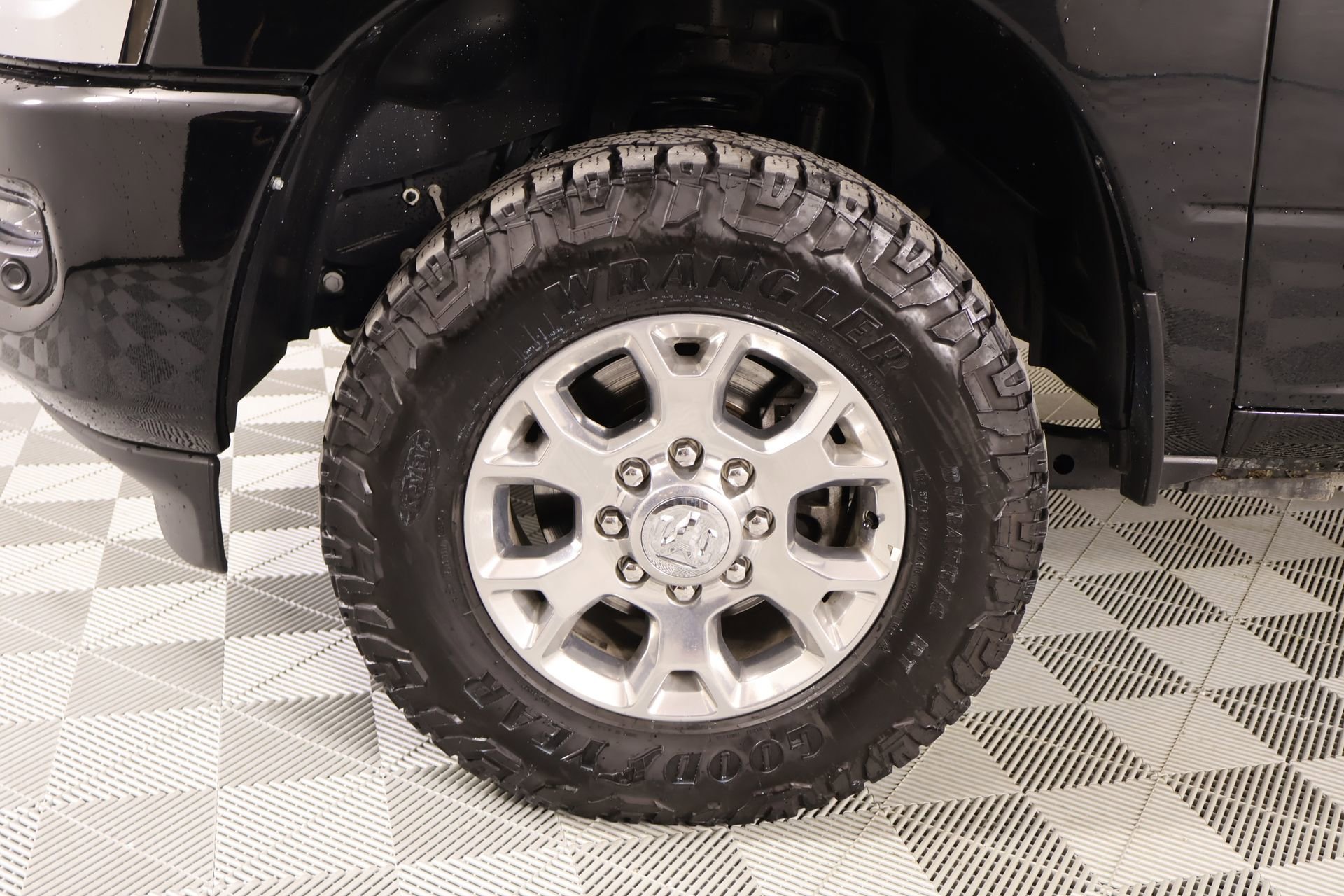 Used 2024 RAM 2500 Laramie w/ Safety Group AWD/4WD image 18