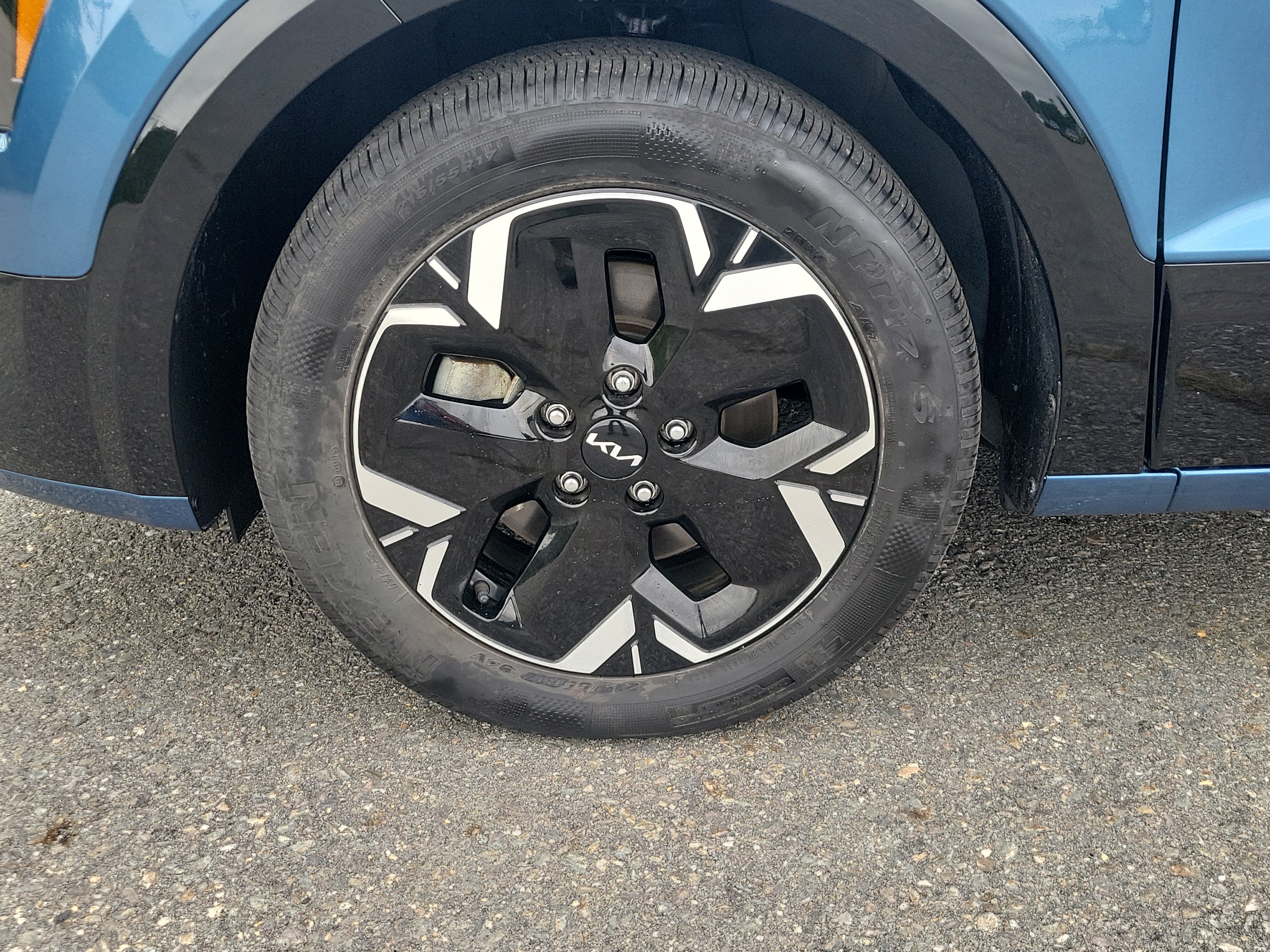 Used 2023 Kia Niro Wind w/ Wind Preserve Package FWD image 12