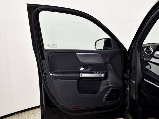 Used 2022 Mercedes-Benz EQB 300 4MATIC image 19