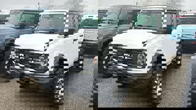 New 2026 Ford Bronco 4-Door image 3