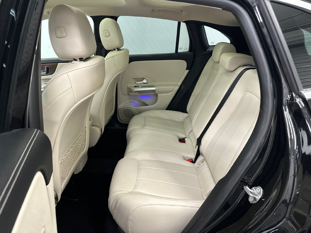 Used 2023 Mercedes-Benz GLA 250 4MATIC w/ Premium Package image 23