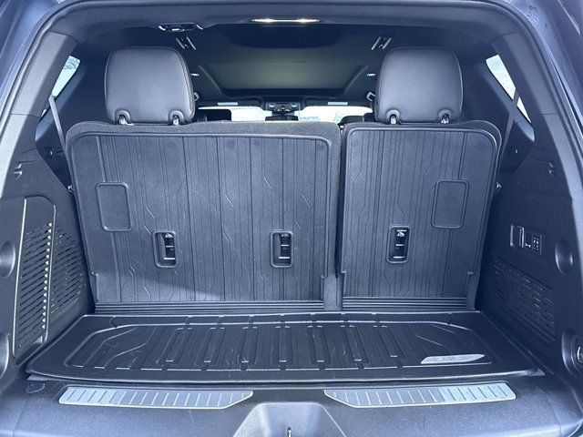 Used 2023 GMC Yukon Denali w/ LPO, Floor Liner Package image 13