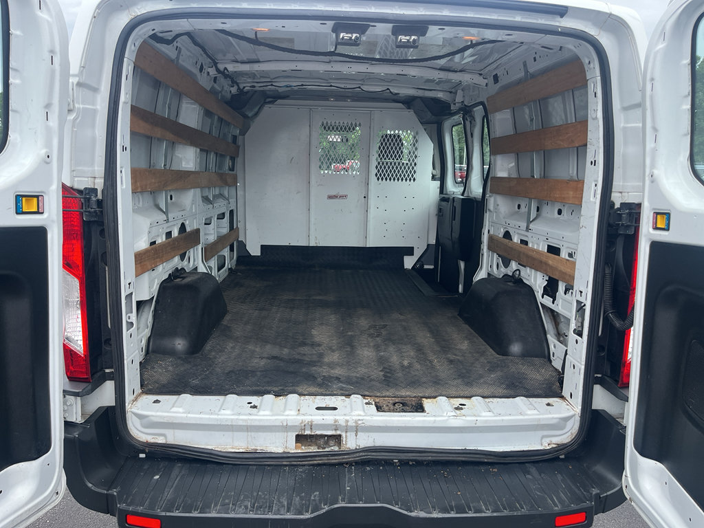 Used 2015 Ford Transit 250 130 Low Roof w/ Exterior Upgrade Package RWD image 8