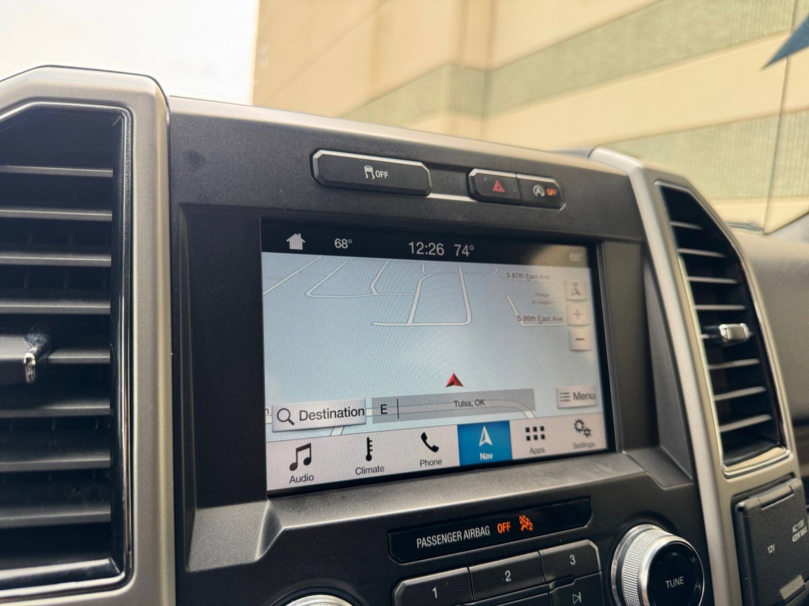 Used 2018 Ford F150 Lariat w/ Equipment Group 502A Luxury image 29