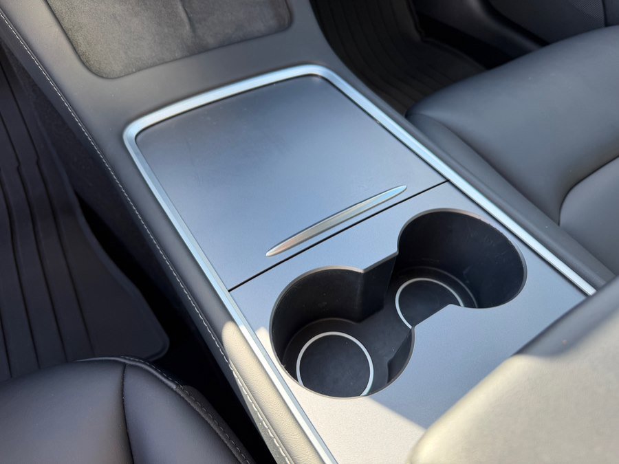 Used 2023 Tesla Model 3 Standard Range image 27