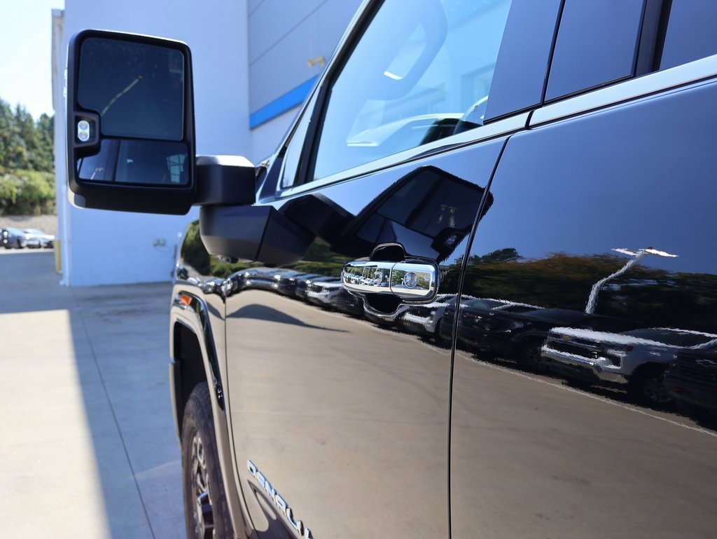 New 2026 GMC Sierra 3500 Denali w/ Denali Reserve Package image 11