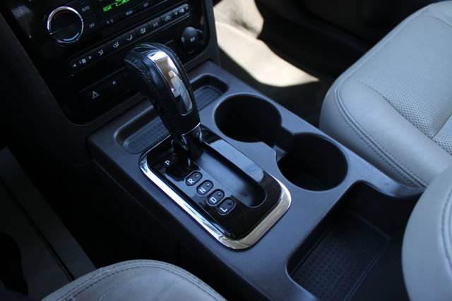 Used 2008 Ford Taurus X SEL FWD image 14