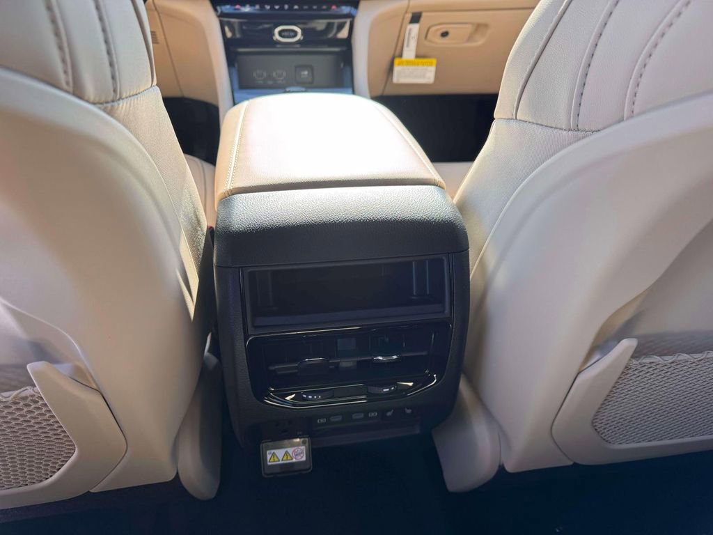 New 2026 Jeep Grand Cherokee Limited image 10