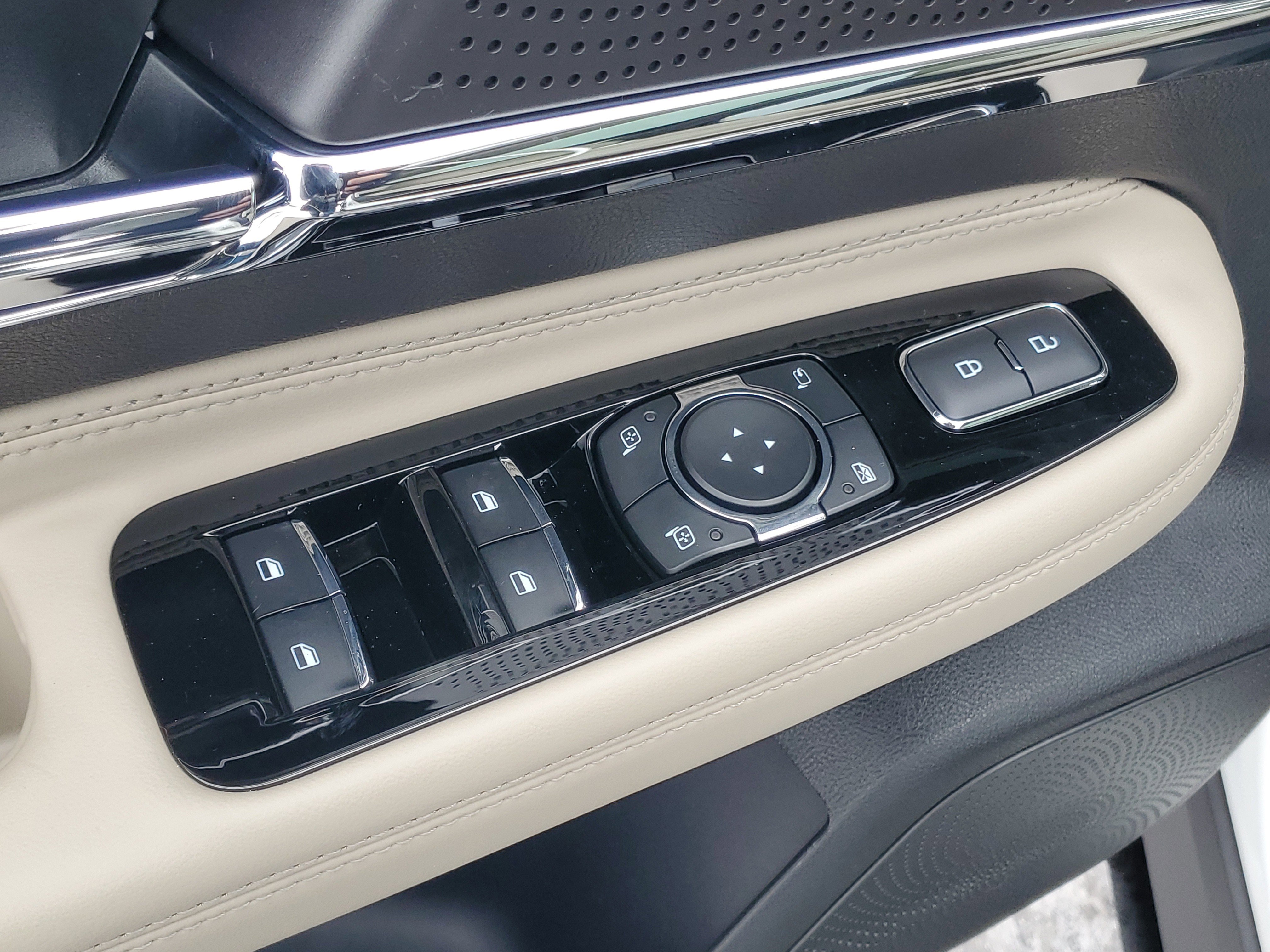 New 2026 Lincoln Corsair Premiere AWD/4WD image 10