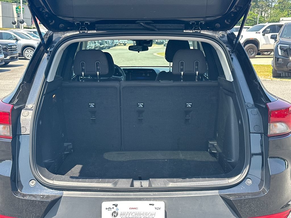 Used 2025 Chevrolet TrailBlazer LT AWD/4WD image 18