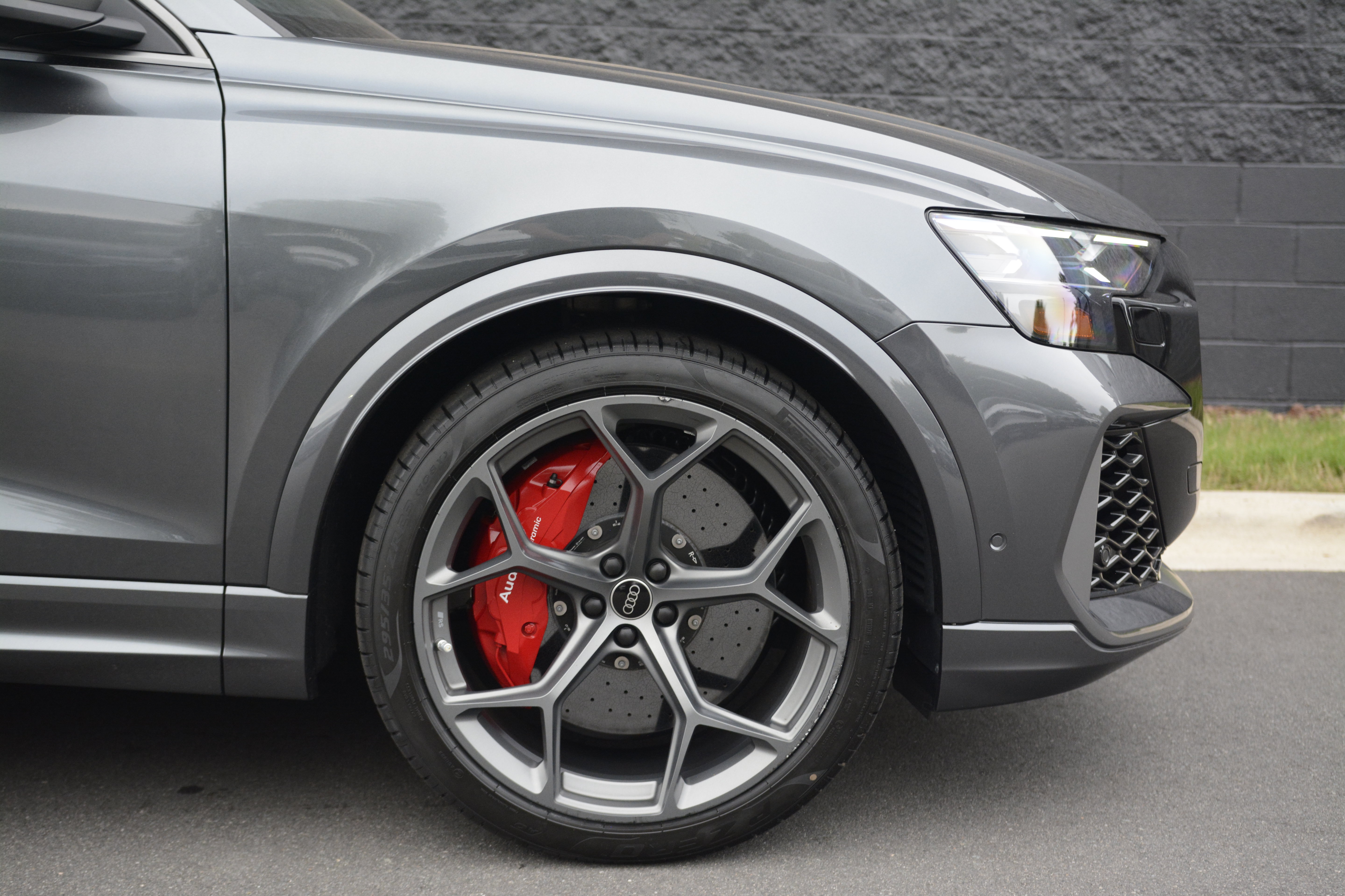 Used 2025 Audi RS Q8 performance AWD/4WD image 11