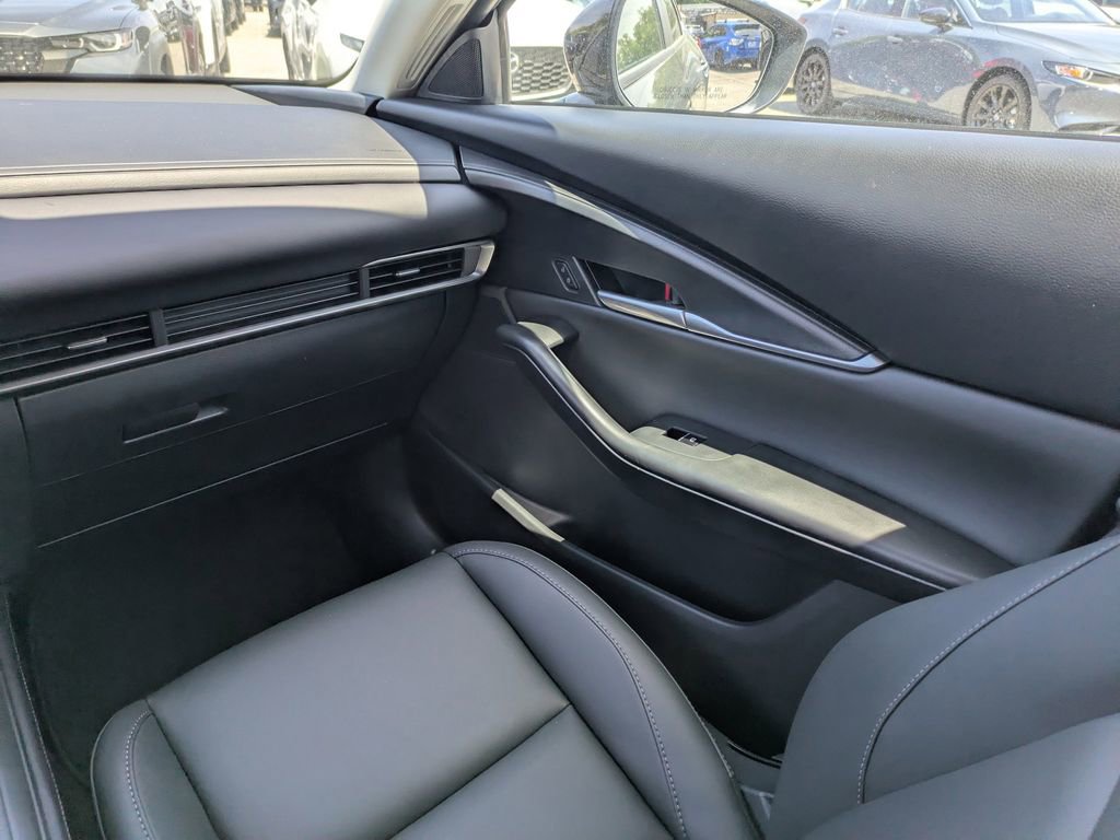 New 2026 MAZDA CX-30 AWD 2.5 S w/ Select Sport Pkg image 17