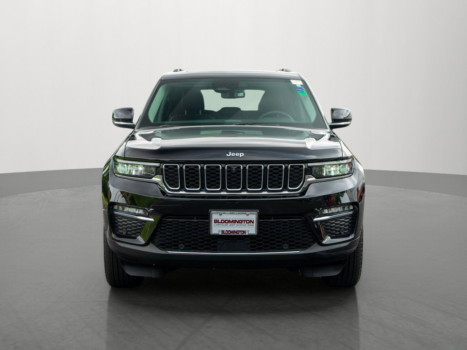 Used 2022 Jeep Grand Cherokee Limited 4xe w/ Luxury Tech Group II AWD/4WD image 2