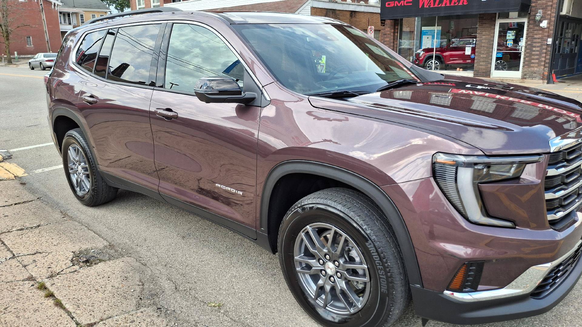 Used 2025 GMC Acadia Elevation AWD/4WD video 1