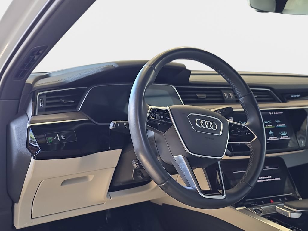 Certified 2024 Audi Q8 e-tron Premium Plus w/ Premium Plus Package AWD/4WD image 19