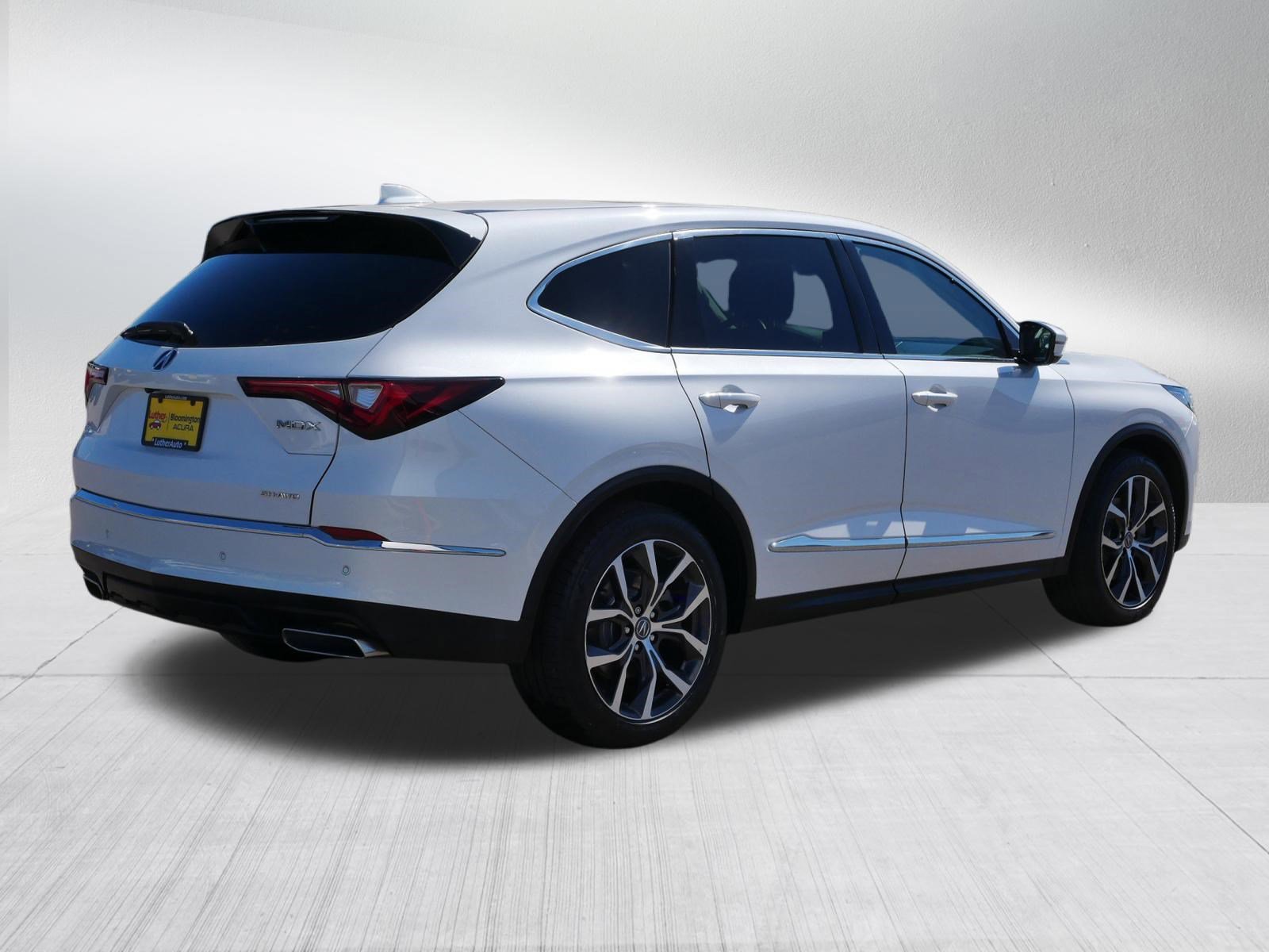 Used 2022 Acura MDX SH-AWD w/ Technology Package image 7