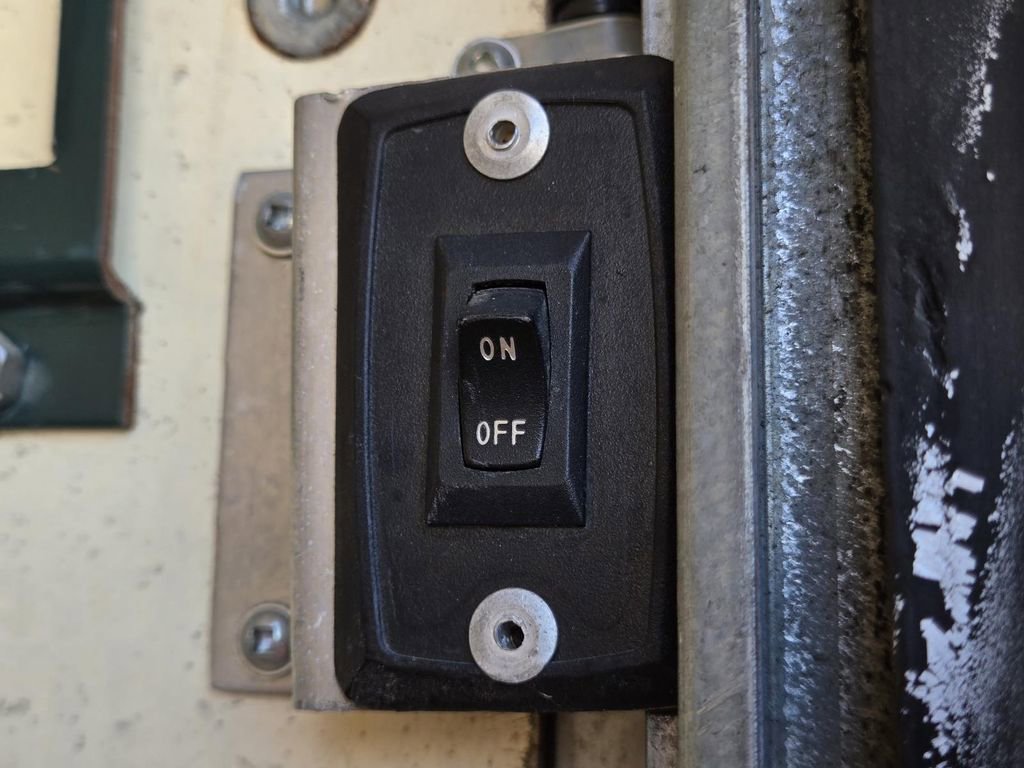 Used 2006 Chevrolet Express 3500 image 12