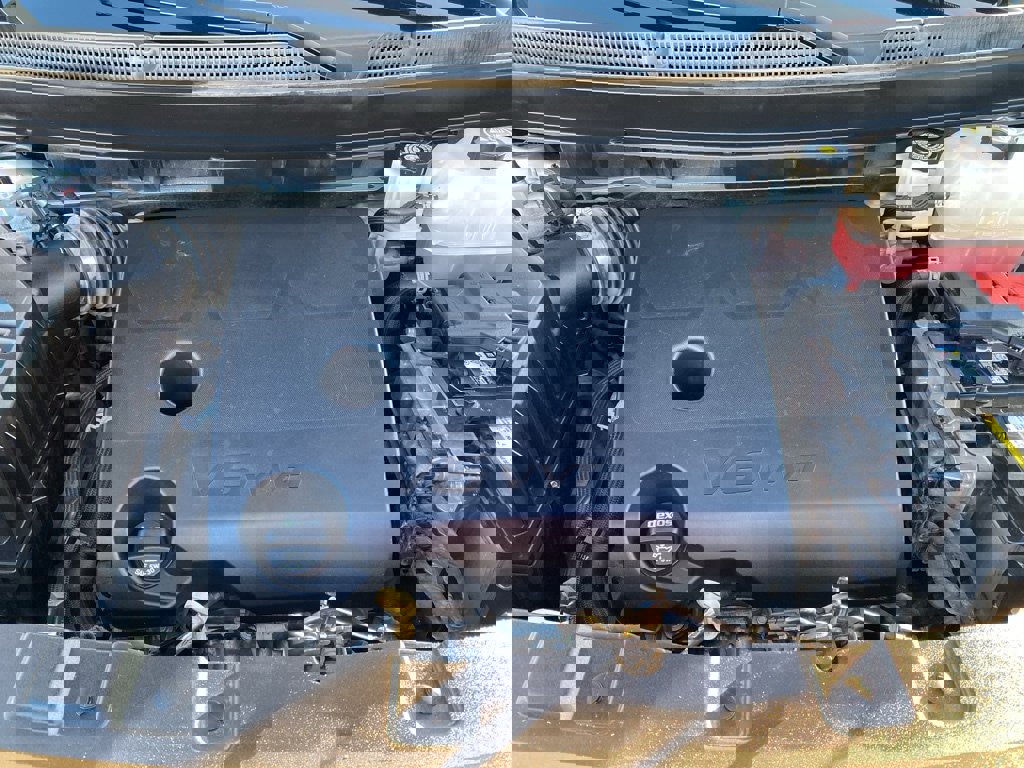 Used 2021 Buick Enclave Premium w/ Sun and Sites Package image 14