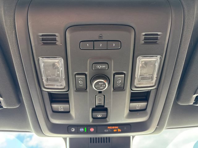 Used 2024 Chevrolet Tahoe High Country AWD/4WD image 24