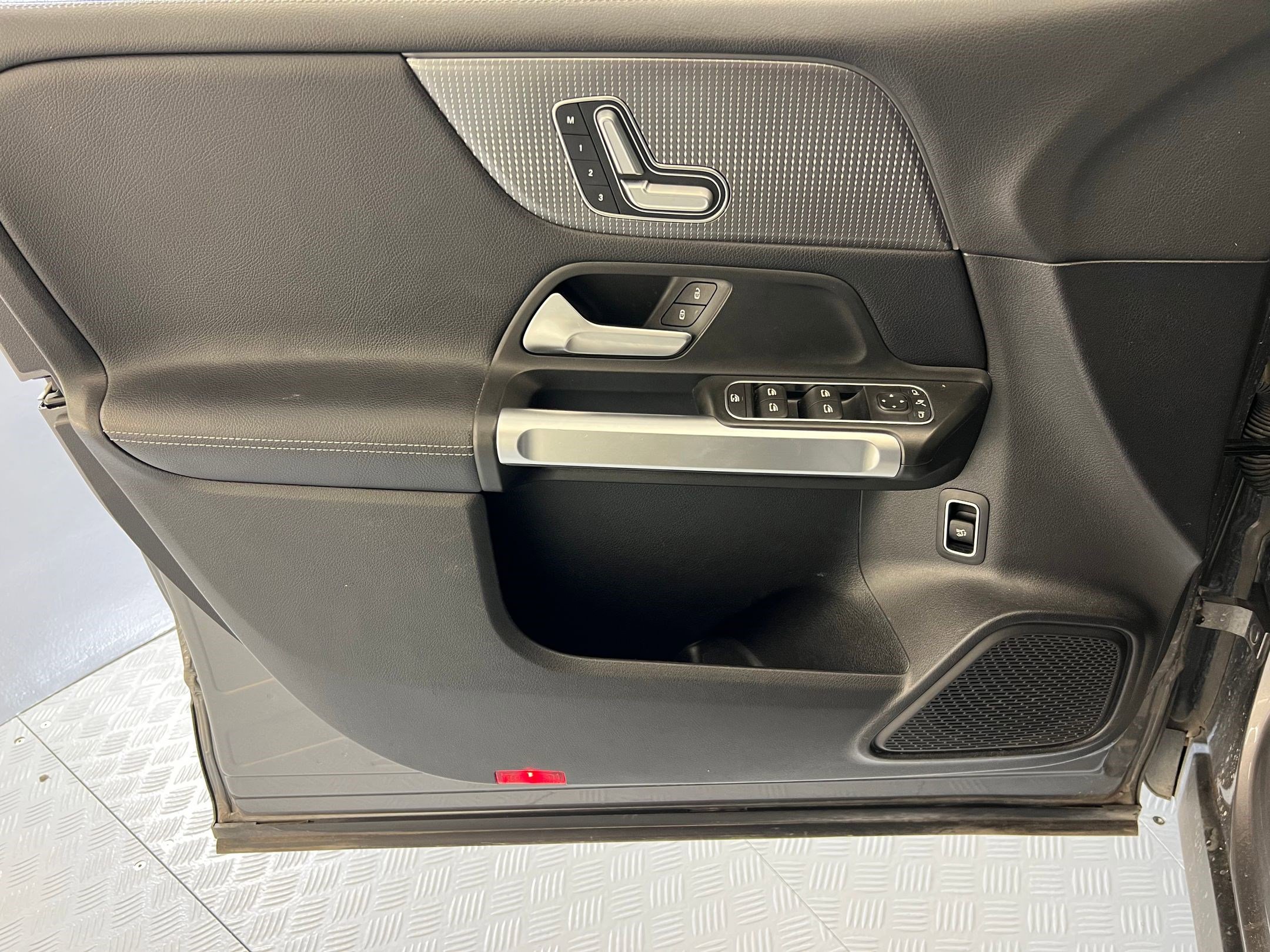 Certified 2021 Mercedes-Benz GLB 250 image 12