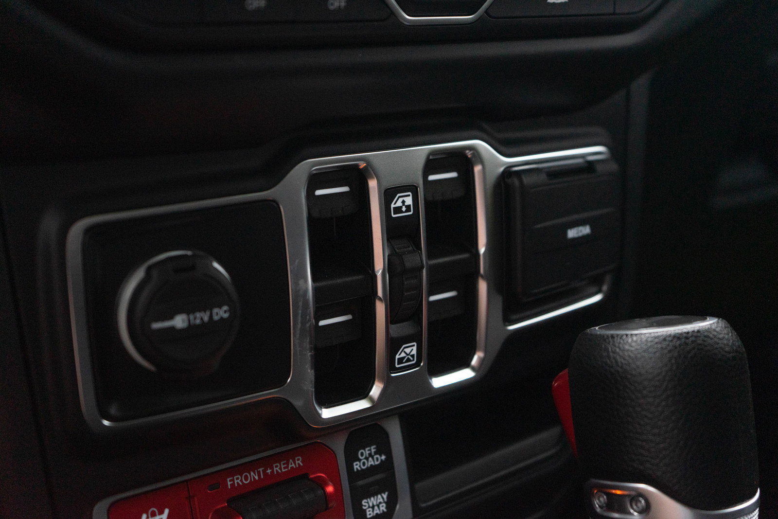 Used 2023 Jeep Wrangler Unlimited Rubicon w/ LED Lighting Group image 18