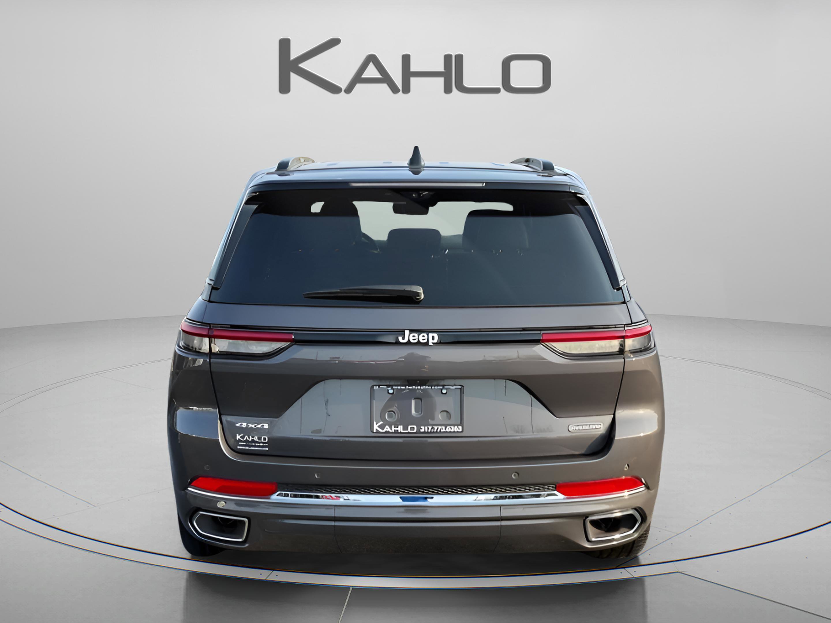 Certified 2025 Jeep Grand Cherokee Overland w/ Luxury Tech Group IV image 3