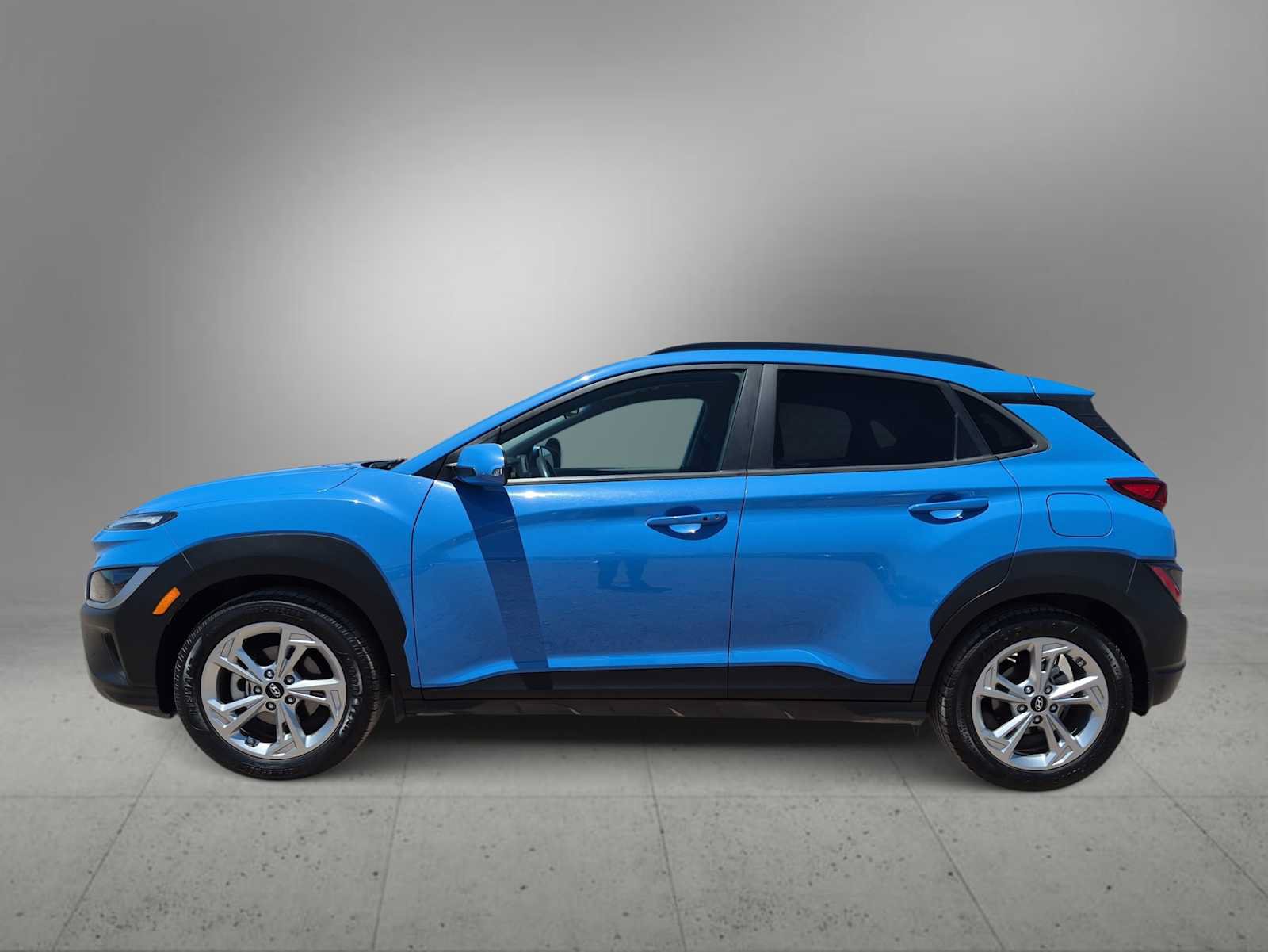 Certified 2022 Hyundai Kona SEL FWD image 5