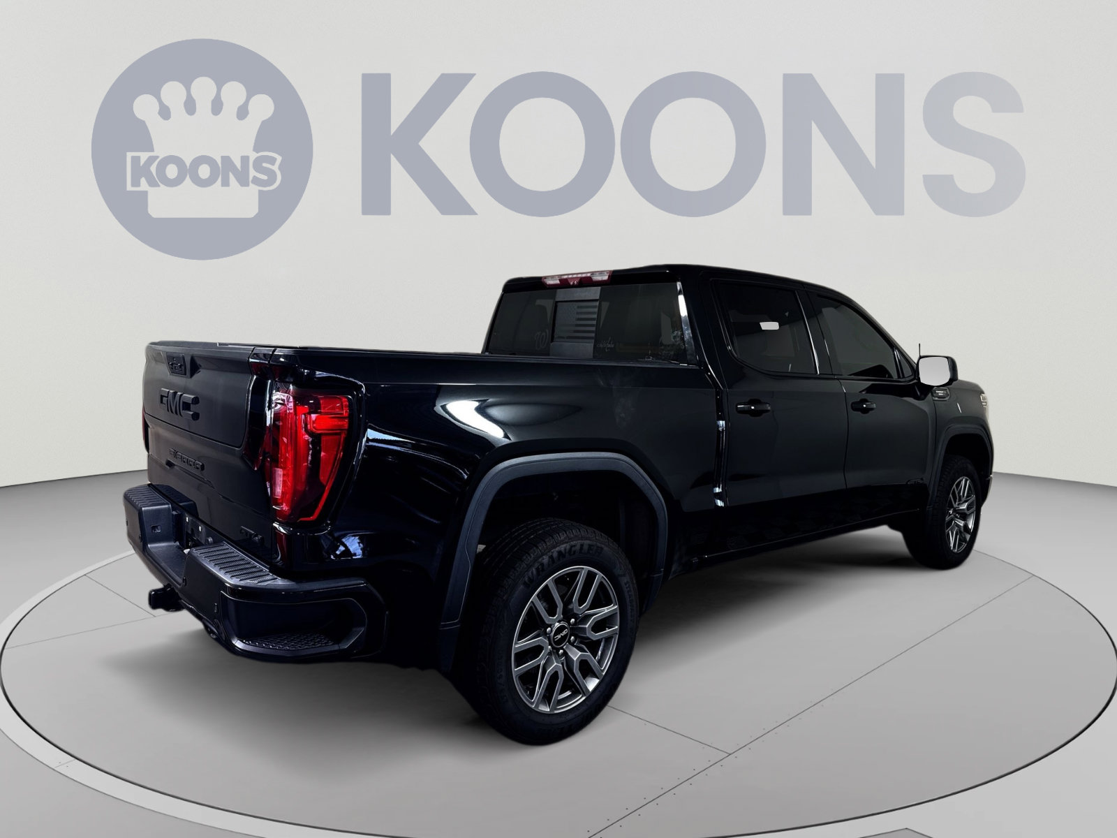 Used 2021 GMC Sierra 1500 AT4 w/ AT4 Premium Package AWD/4WD image 7