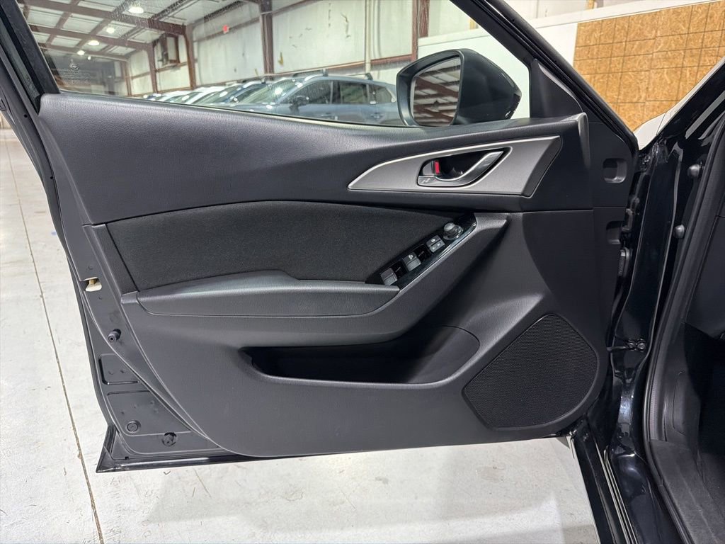 Used 2017 MAZDA MAZDA3 Sport w/ Preferred Equipment Package image 22