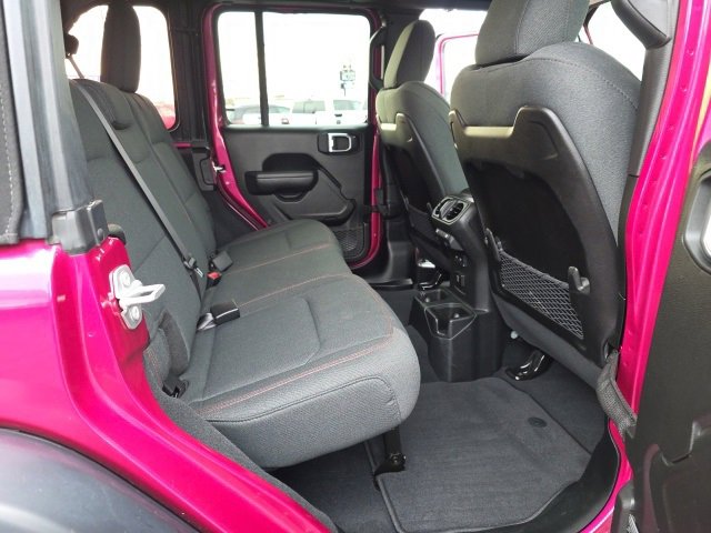 Used 2024 Jeep Wrangler Unlimited Rubicon image 43