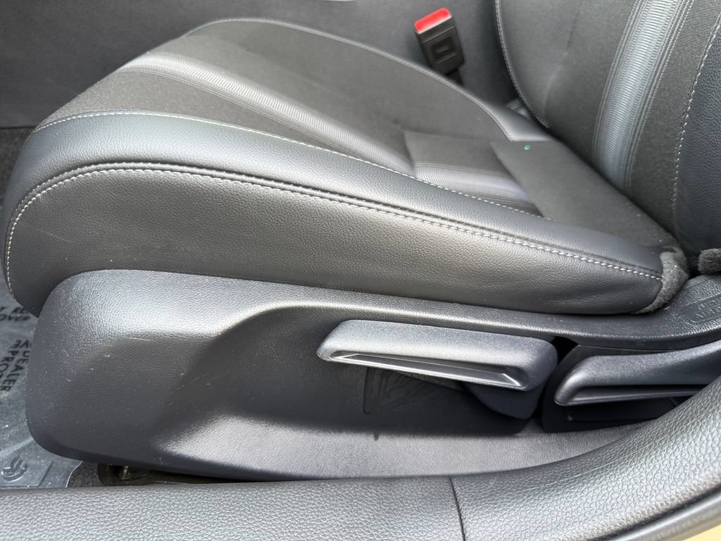 Used 2025 Honda Civic Sport image 10
