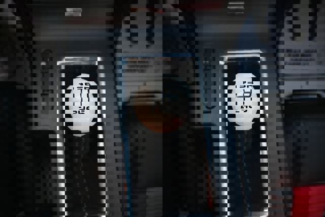 Used 2011 Ford Mustang Shelby GT500 w/ SVT Performance Pkg image 27