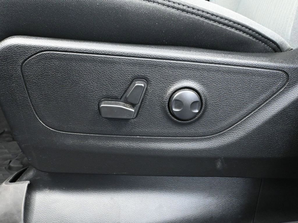 Used 2022 RAM 1500 Big Horn image 25